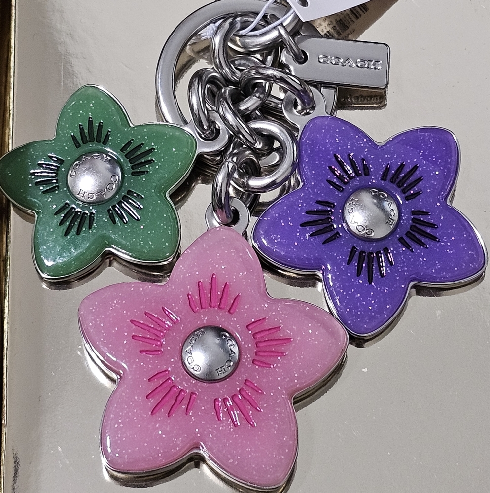 Coach Wildflower Cluster Bag Charm Keychain New with Tags 💐💐 - Picture 2 of 9